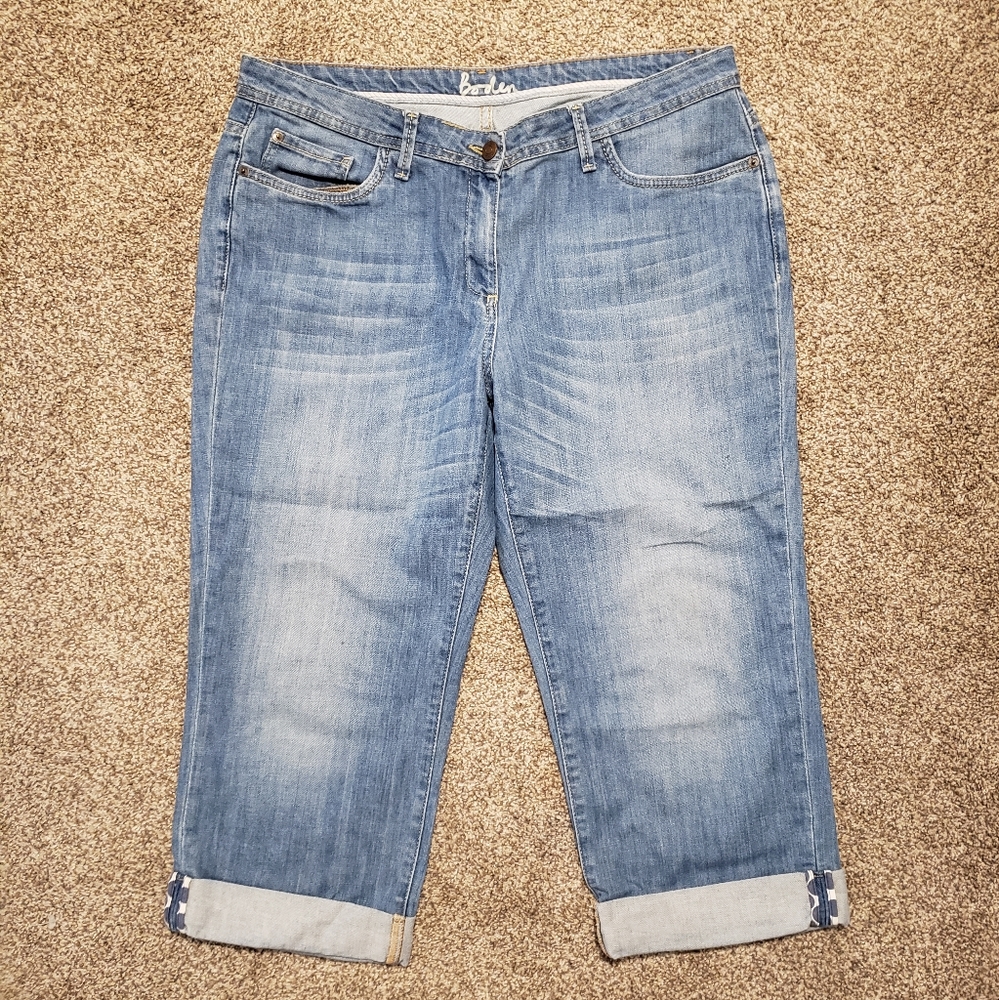 Women's Boden blue denim jean cuffed capris size 12 in great condition